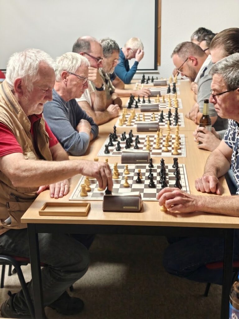 Schachspieler aus Weida und Plzeň beim traditionellen Vergleichskampf